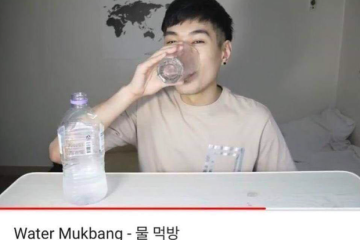 Không thể tin nổi: Youtube Hàn Quốc có trào lưu mukbang… nước lọc cực hot, bộ nước trắng có gì hấp d